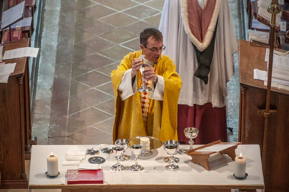 Simon Eucharist Easter19